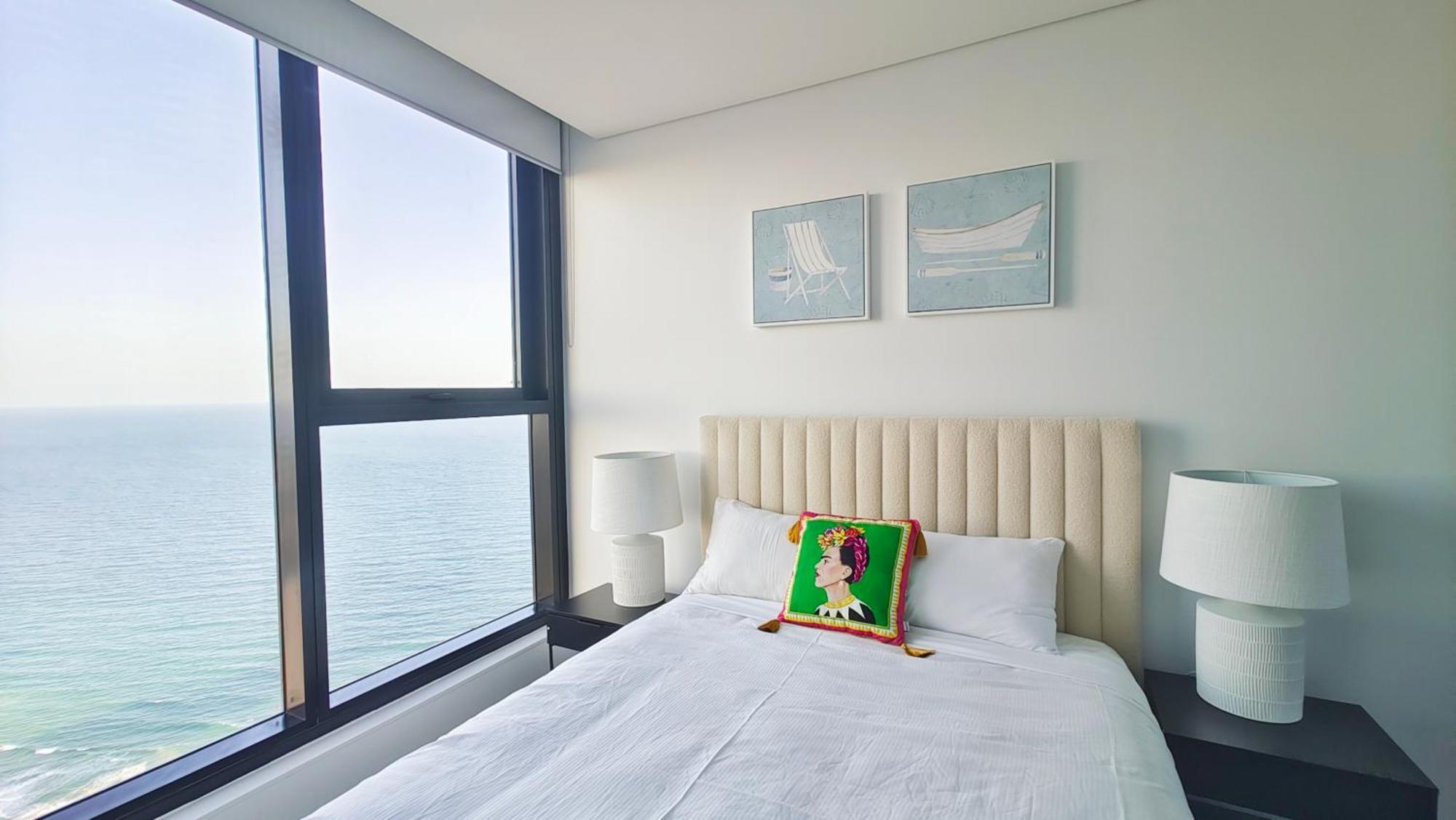 Surfers Paradise New Beachfront Apartments Gold Coast Extérieur photo