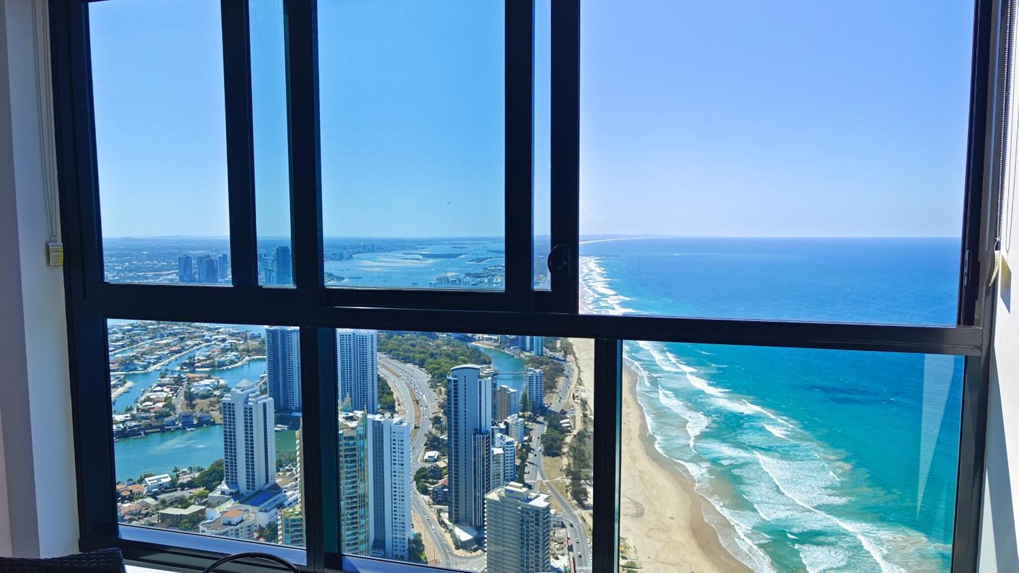 Surfers Paradise New Beachfront Apartments Gold Coast Extérieur photo