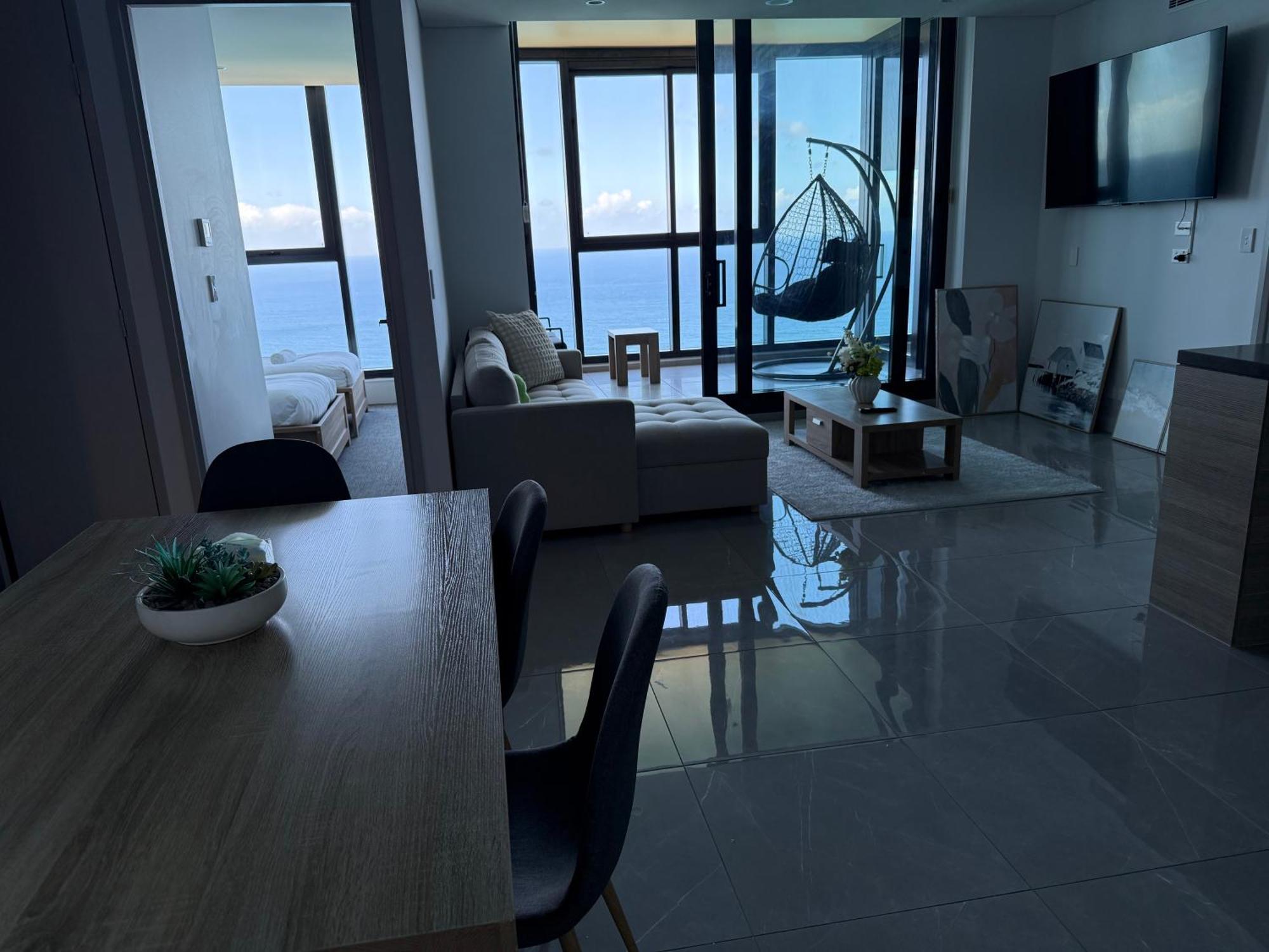 Surfers Paradise New Beachfront Apartments Gold Coast Extérieur photo